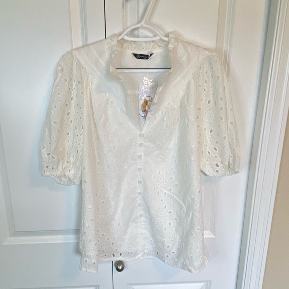NWT PrettyGarden white eyelet short sleeve top - Picture 4 of 16